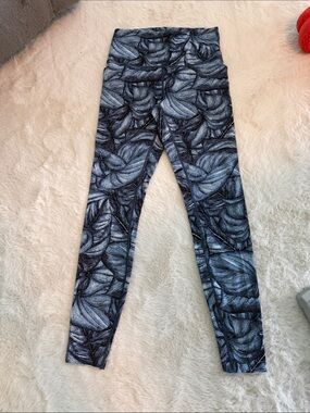 lululemon athletica Blue/black Leaf-Pattern Leggings